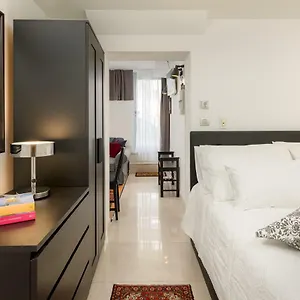 https://astudio-suites.splithotels.org