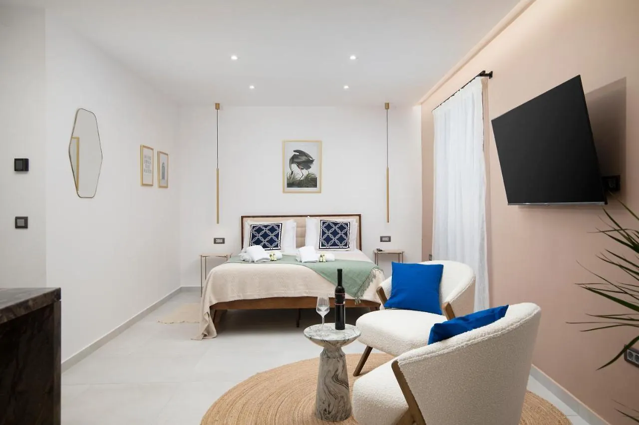 Twins Amphitheatre Apartments Pula